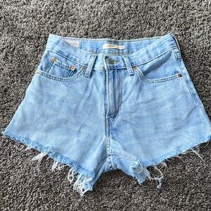 Levi’s 80s Mom Shorts Size 26